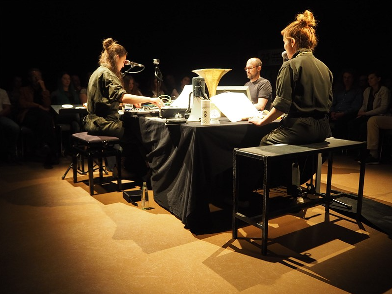 Wendy Pferd Tod Mexiko - Eine Akustische Performance KUFO Bad Radkersburg